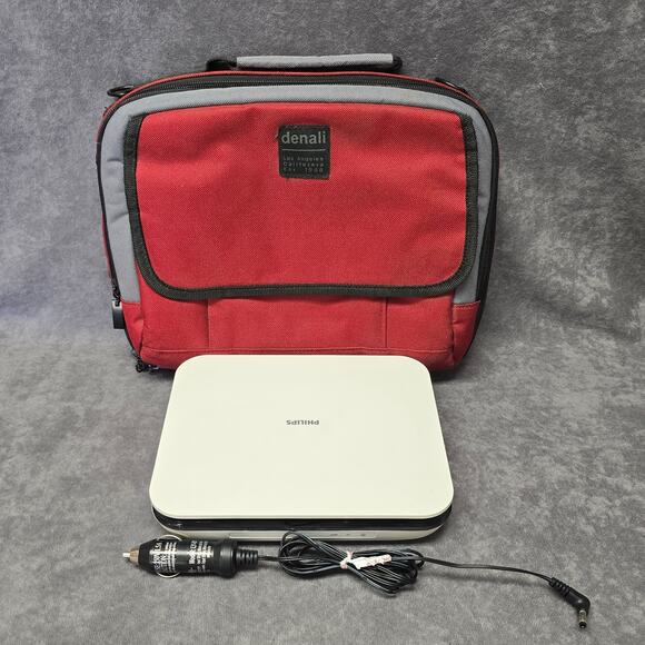 Philips 7" Portable DVD Player PD703 / 37 & Travelling Carrying Case - Picture 2 of 15